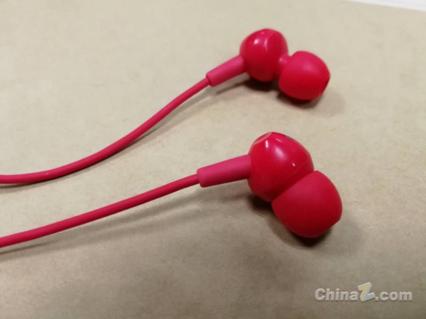 一年爆卖近百万、过气生意翻红，年轻人重新爱上“一根线”