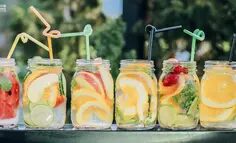 从网络热梗到百亿生意，复盘“秋天的第一杯奶茶”