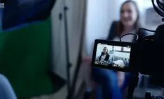 边开直播边做实验，单场卖出2200万，小红书有了00后“一姐”